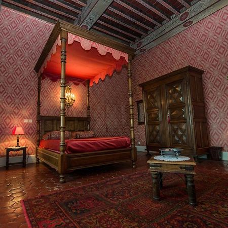 Вилла Chateau De Goudourville Экстерьер фото