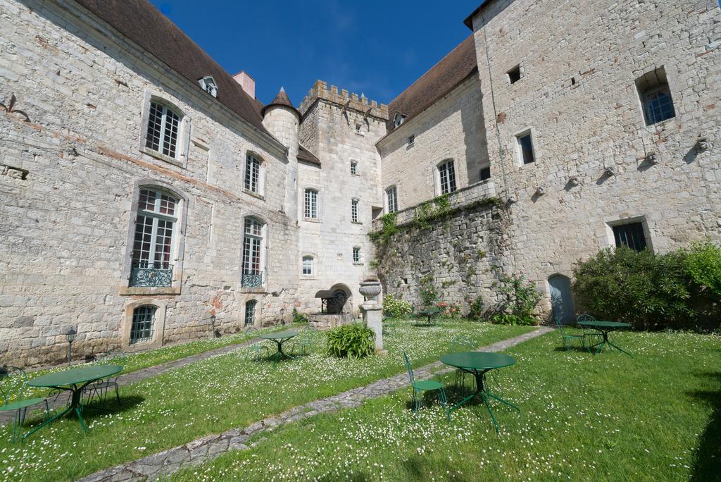 Вилла Chateau De Goudourville Экстерьер фото